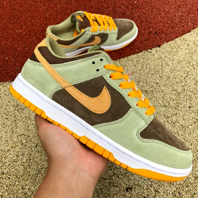 Nike Dunk Low 