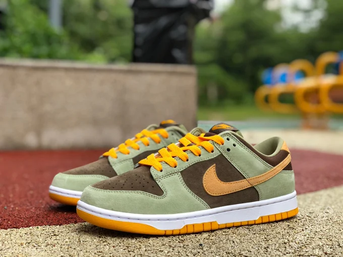 Nike Dunk Low 