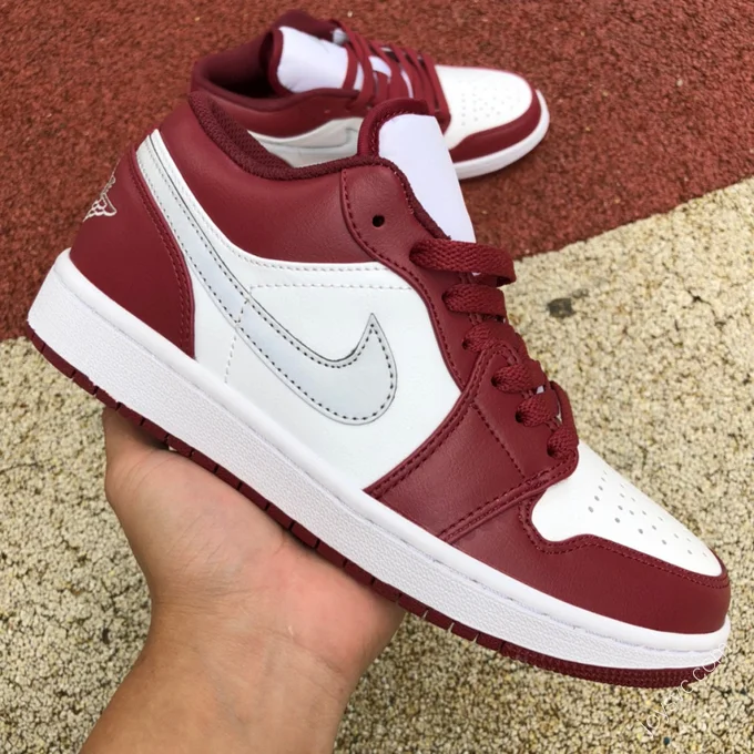 Air Jordan 1 Low Red Sneakers 553560-615