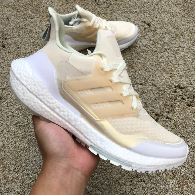 Adidas UltraBoost 21 COLD.RDY Beige