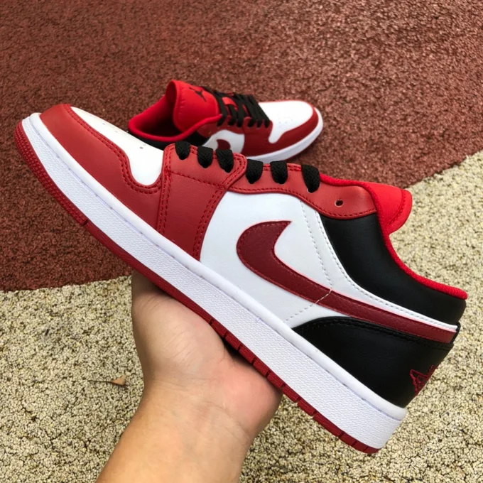 Air Jordan 1 Low 