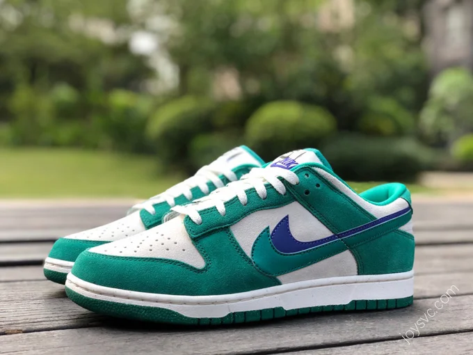 Nike Dunk Low SE Sail White Green DO9457-101