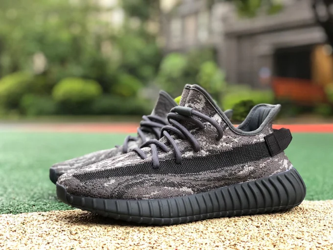 Adidas Yeezy Boost 350 V2 Black Grey Orange ID4811