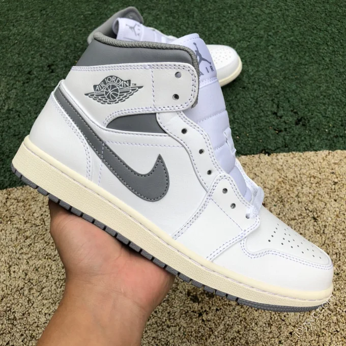 Air Jordan 1 Mid 