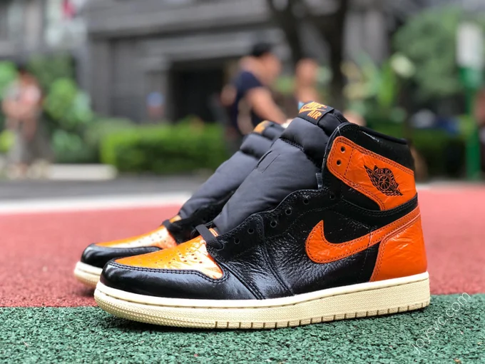 Air Jordan 1 Shattered Backboard High-Top Sneaker 555088-028