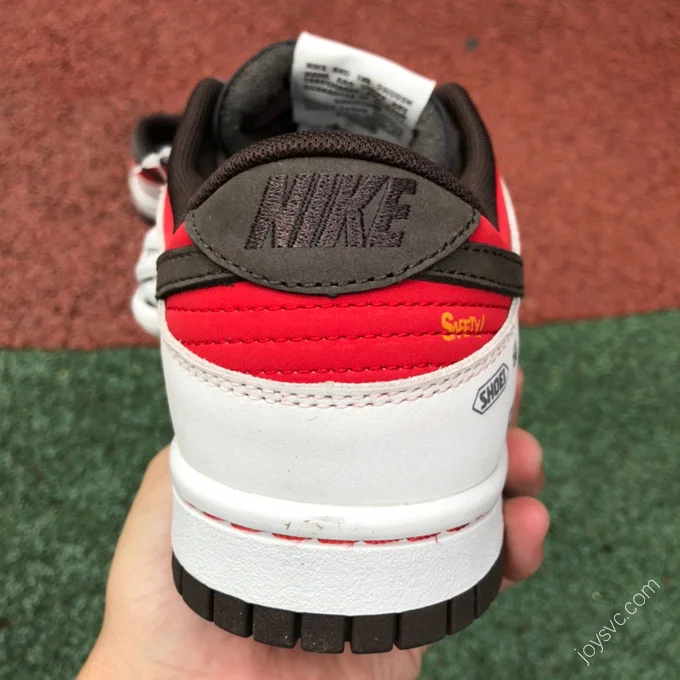 Nike SB Dunk Low 