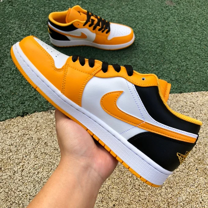 Air Jordan 1 Low 