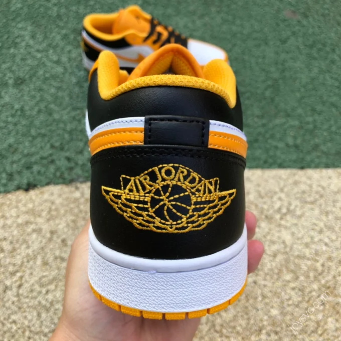 Air Jordan 1 Low 