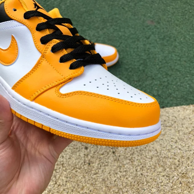 Air Jordan 1 Low 