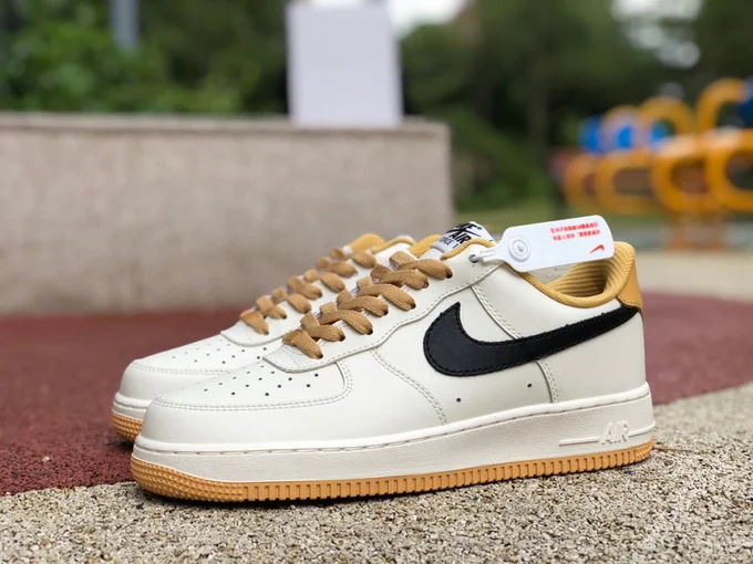 Nike Air Force 1 White/Yellow/Black FD9063-101