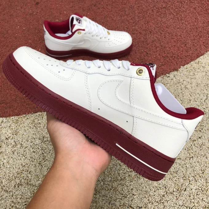 Nike Air Force 1 '07 SE Beige/Red DQ7582-100