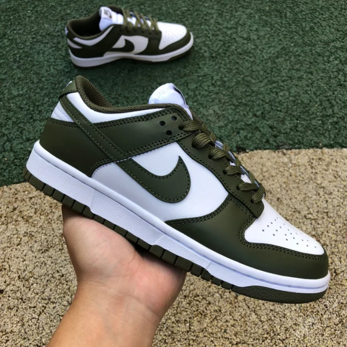 Nike Dunk Low 