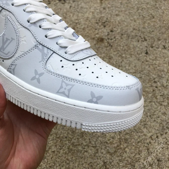 Louis Vuitton x Nike Air Force 1 MS0232