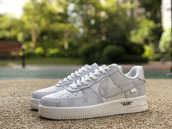 Louis Vuitton x Nike Air Force 1 MS0232