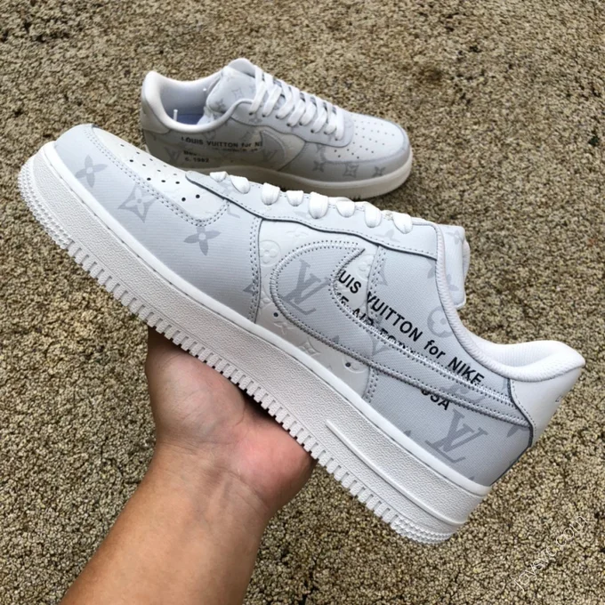 Louis Vuitton x Nike Air Force 1 MS0232