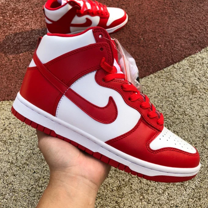 Nike Dunk High Retro 