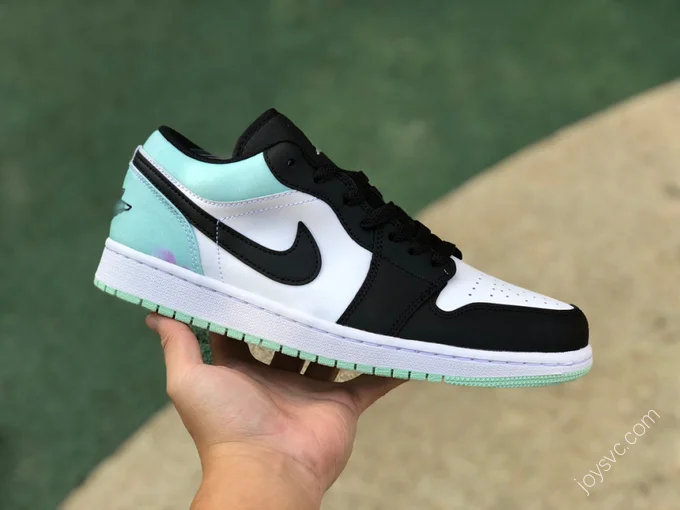 Air Jordan 1 Low 