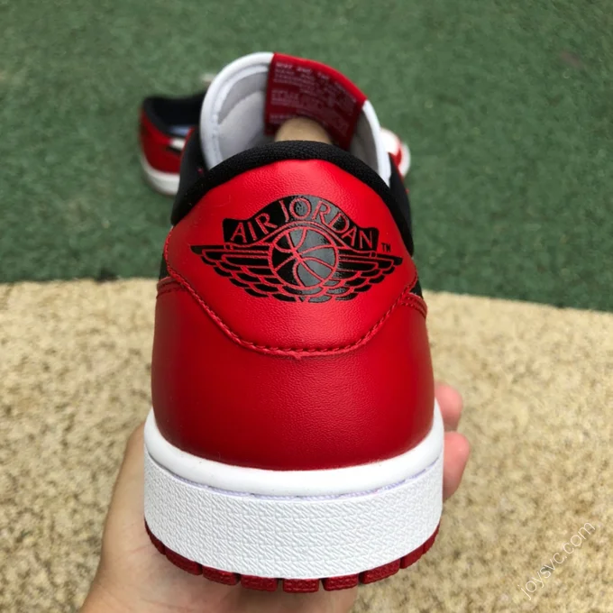 Air Jordan 1 Chicago Low Low-Top Sneaker 705329-600