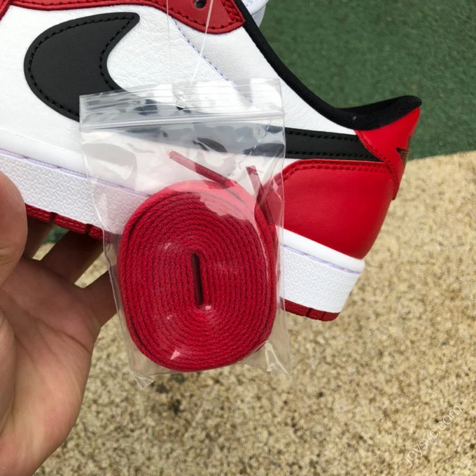 Air Jordan 1 Chicago Low Low-Top Sneaker 705329-600