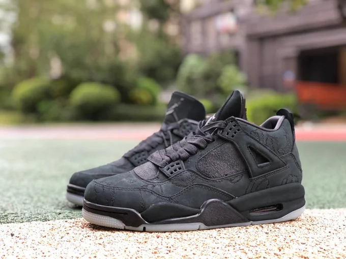 Air Jordan 4 Retro KAWS Black 930155-001