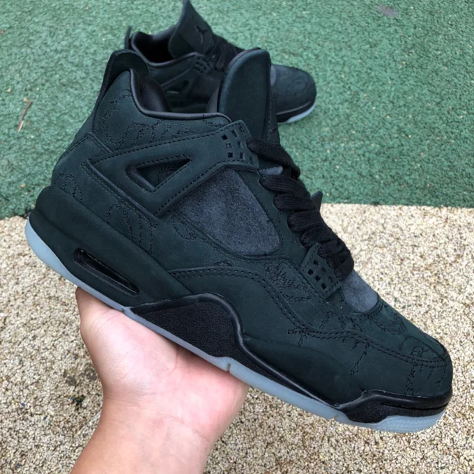 Air Jordan 4 Retro KAWS Black 930155-001