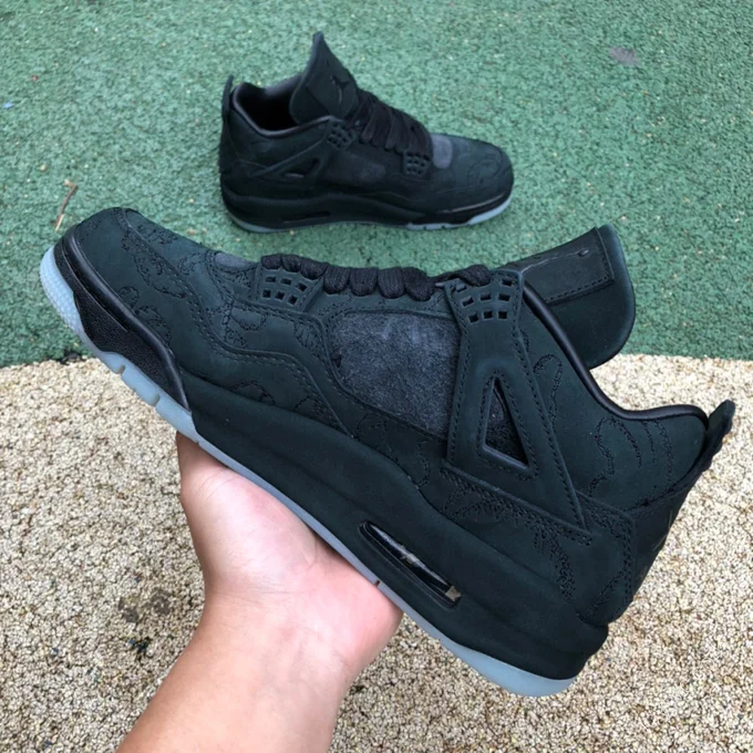 Air Jordan 4 Retro KAWS Black 930155-001