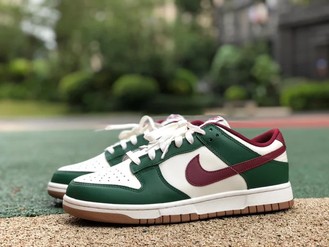 Nike Dunk Low 