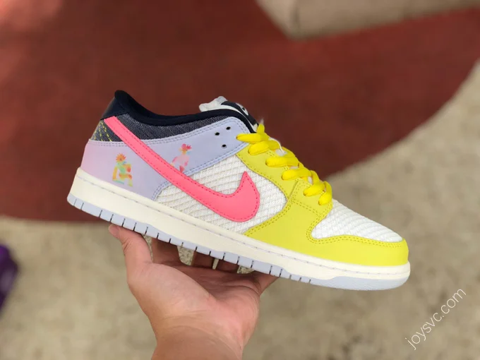 Nike SB Dunk Low 