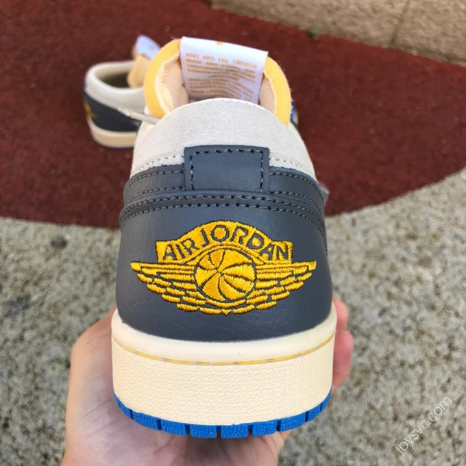 Air Jordan 1 Low 