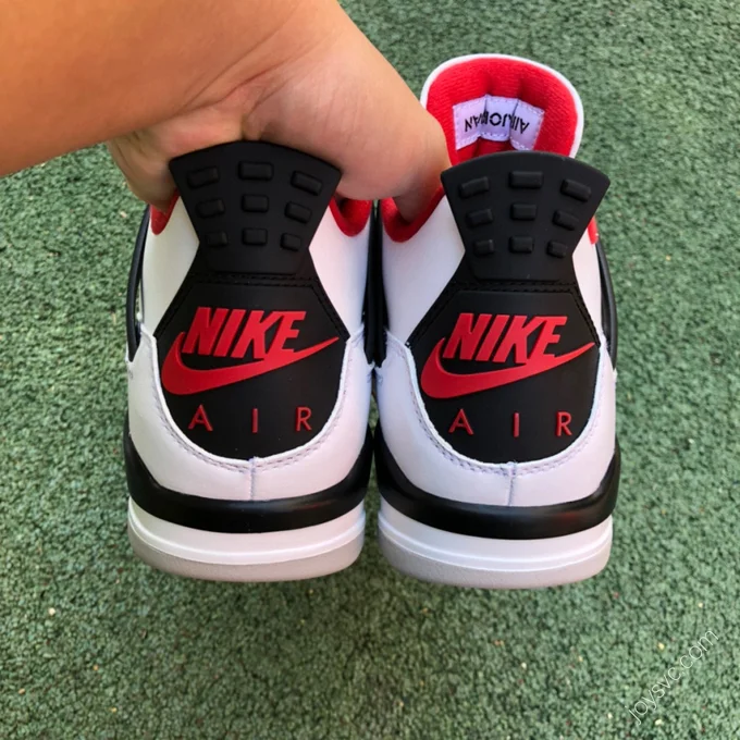 Air Jordan 4 Retro 