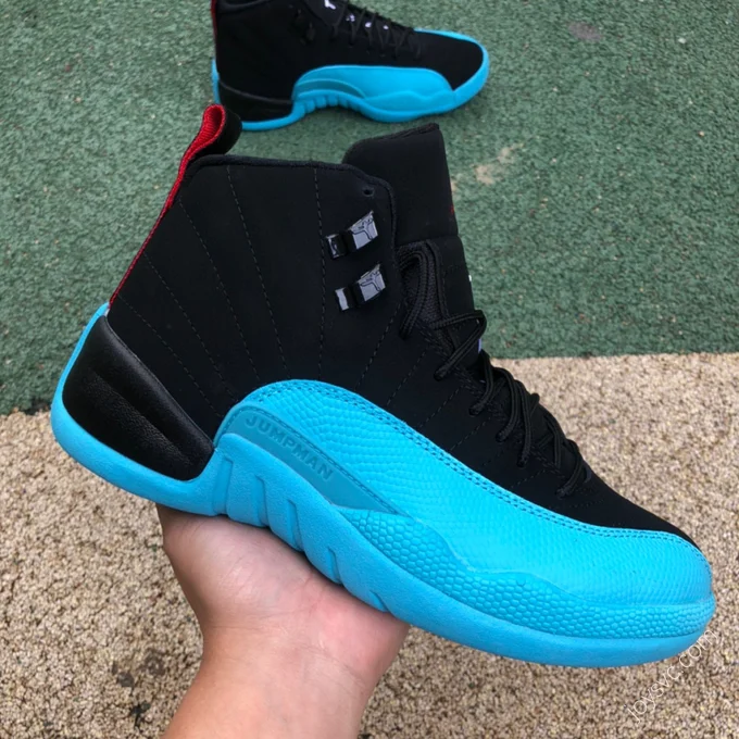 Air Jordan 12 