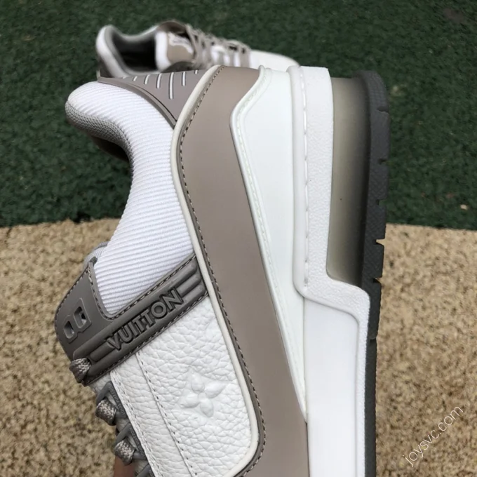 LOUIS VUITTON Trainer Grey White