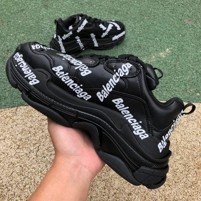 Balenciaga Triple S Black