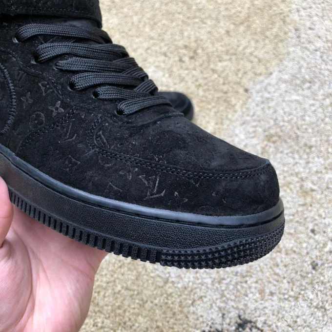 Louis Vuitton x Nike Air Force 1 Mid 1A9HD7