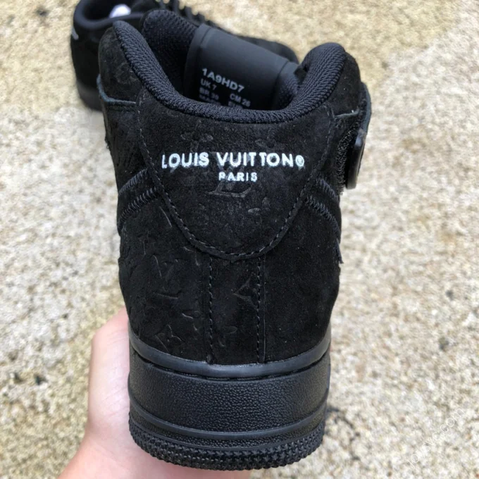 Louis Vuitton x Nike Air Force 1 Mid 1A9HD7