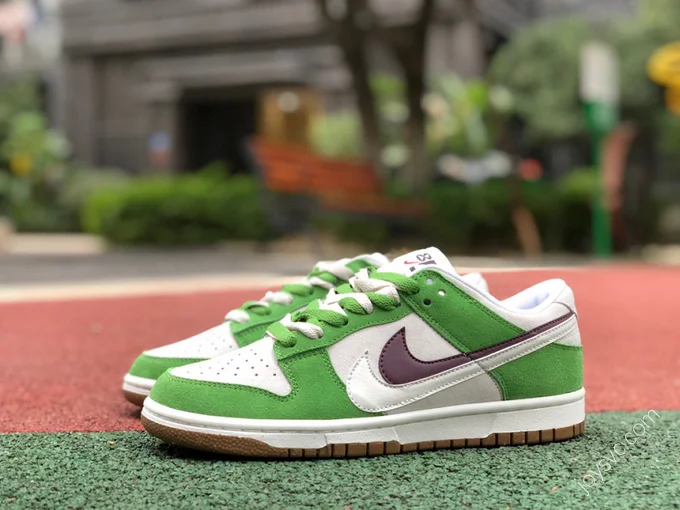 Nike Dunk Low White Green Suede DO9457-103