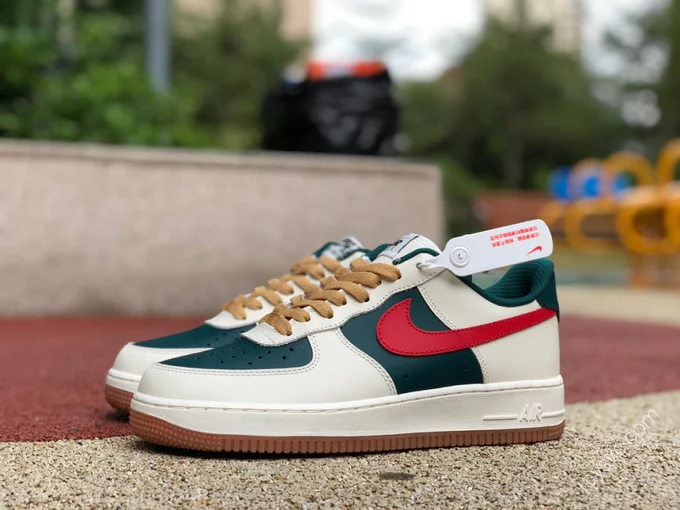 Nike Air Force 1 White/Green/Red Gum Sole FD9063-163