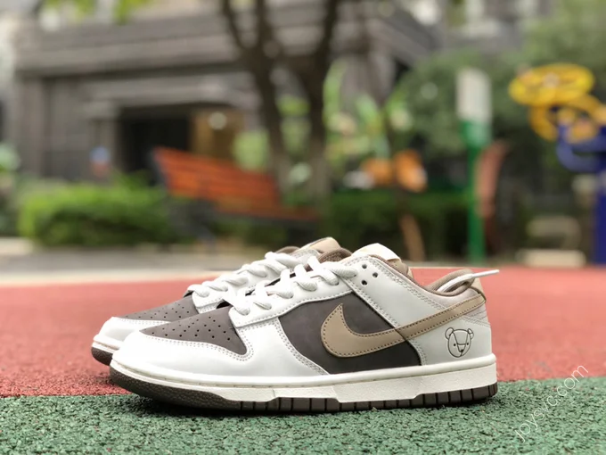 Katsuhiro Otomo x Nike Dunk Low White Mocha LF0039-031