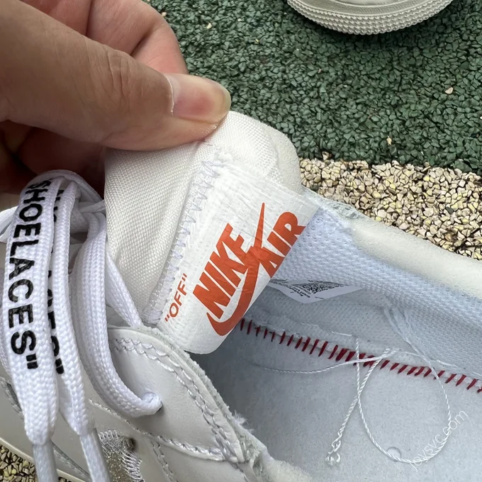 Off-White x Nike Air Force 1 White/Silver AO4297-100