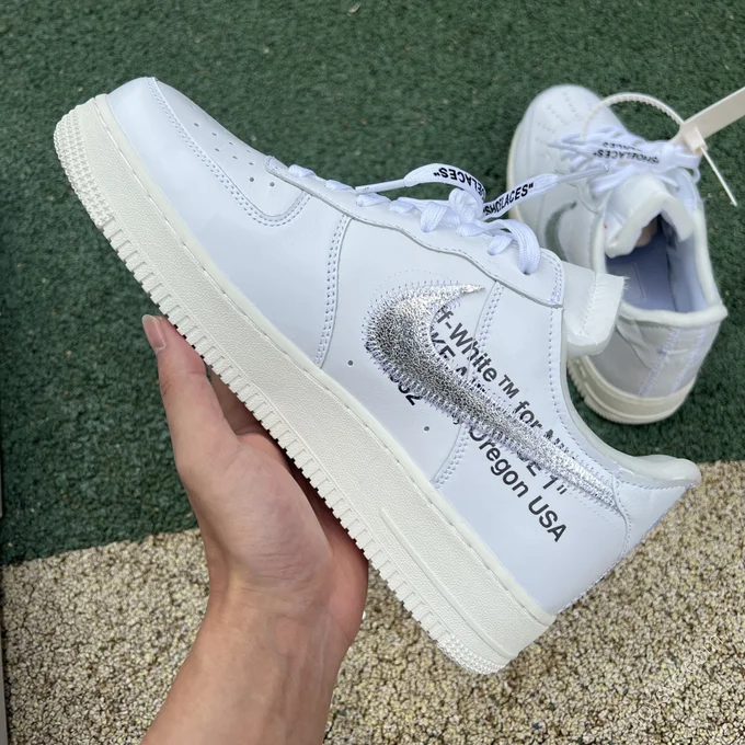 Off-White x Nike Air Force 1 White/Silver AO4297-100