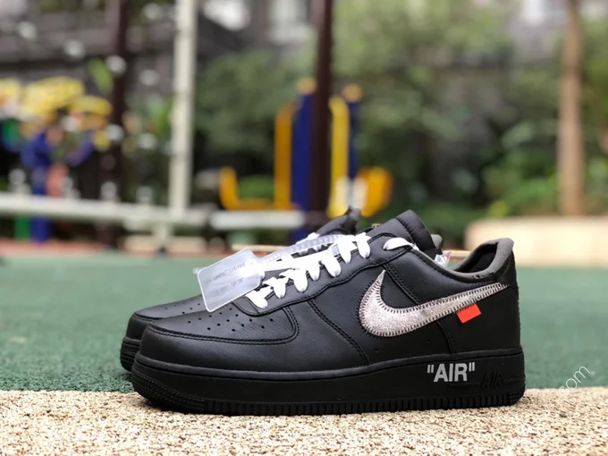 Off-White x Nike Air Force 1 Black/Silver AV5210-100