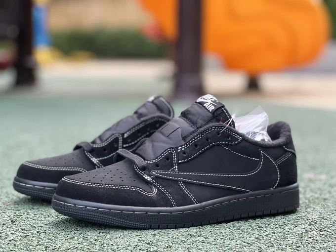 Travis Scott x Air Jordan 1 Low Black Phantom D DM7