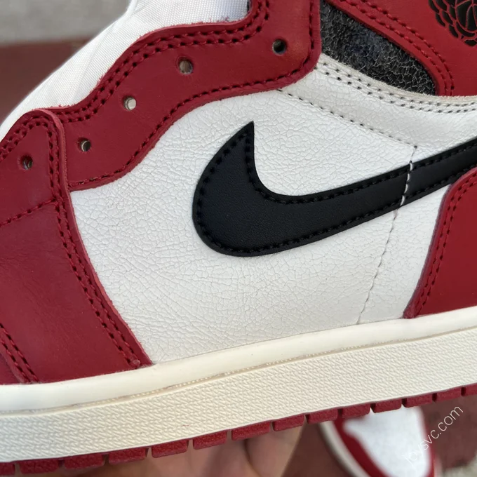 Air Jordan 1 Retro High Chicago Lost and Found High-Top Sneaker DZ