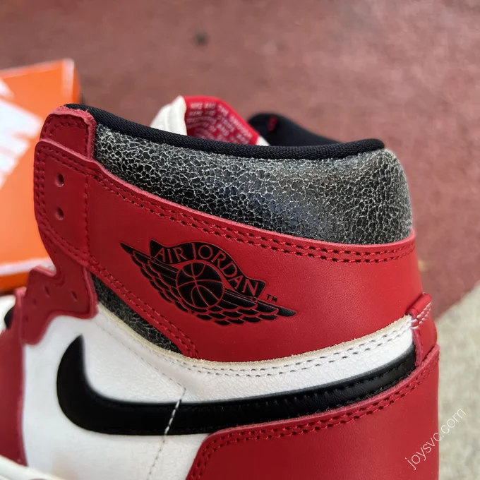 Air Jordan 1 Retro High Chicago Lost and Found High-Top Sneaker DZ