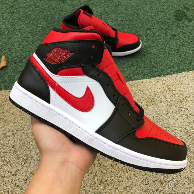 Air Jordan 1 Mid 