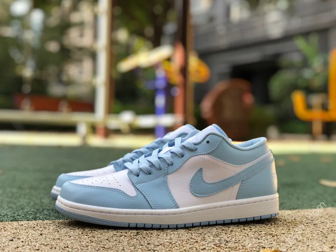 Air Jordan 1 Low Blue White Sneakers DC0774-141