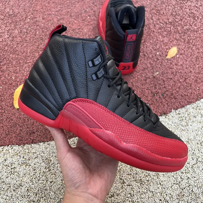 Air Jordan 12 