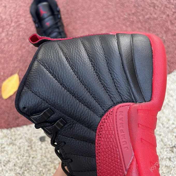 Air Jordan 12 