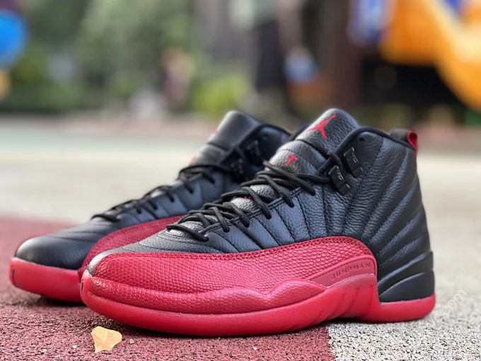 Air Jordan 12 