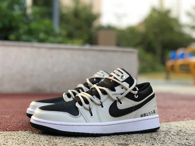 Air Jordan 1 Low White Black Pink Sneakers 553558-062